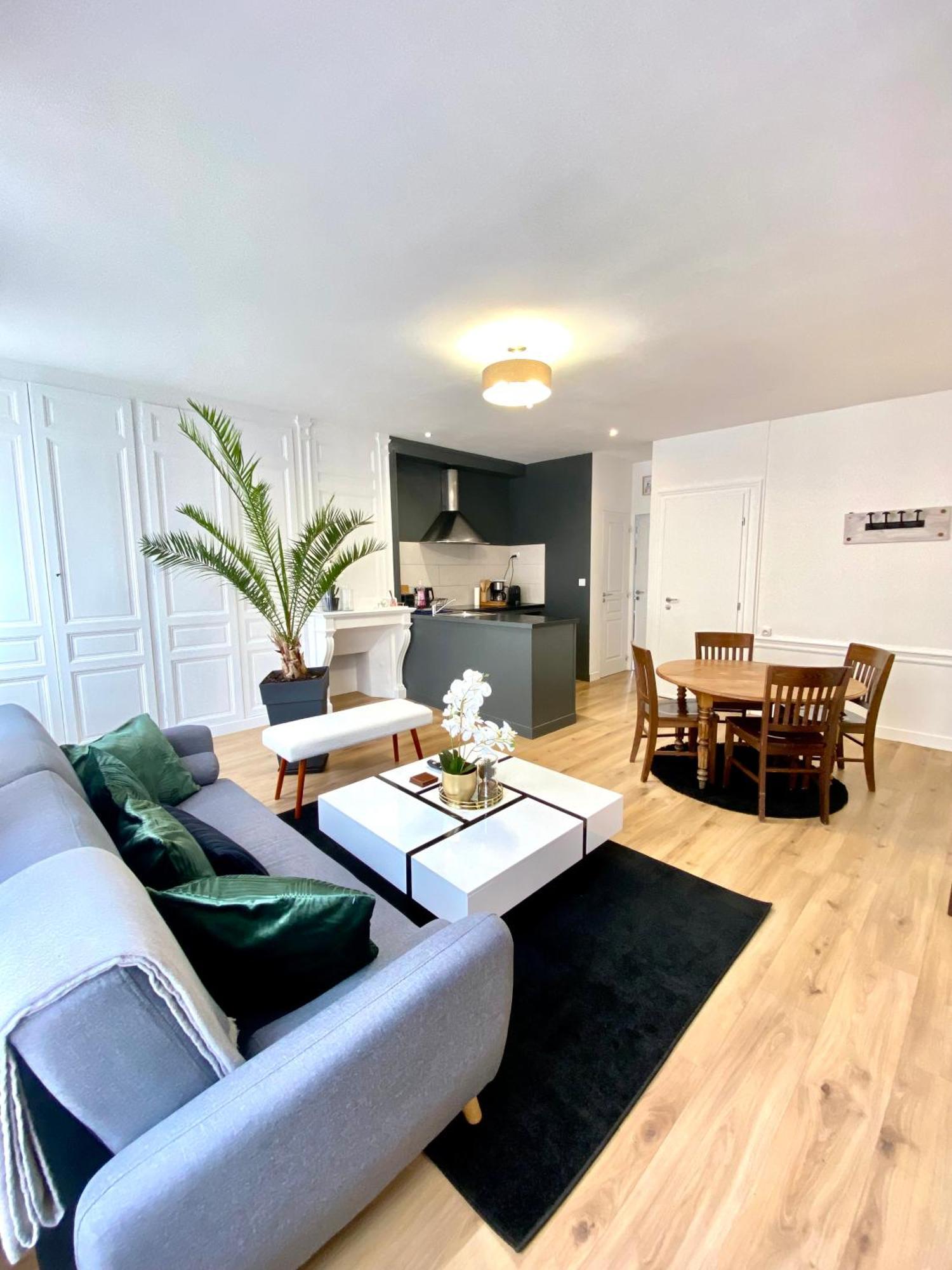 Bel Appartement Pour 2 Personnes Vue Laterale Sur Le Port Le Tréport Exterior foto